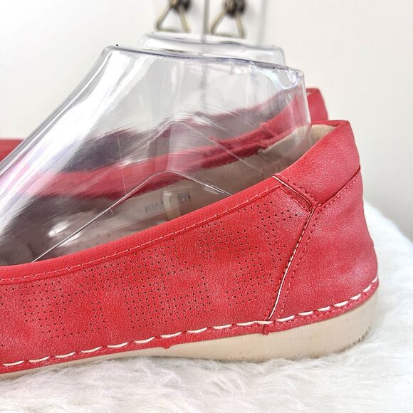 GC Shoes Kiana Red Vegan Leather Laser Cut Round Toe Ballet Flats Womens 9W Boho - Picture 3 of 8